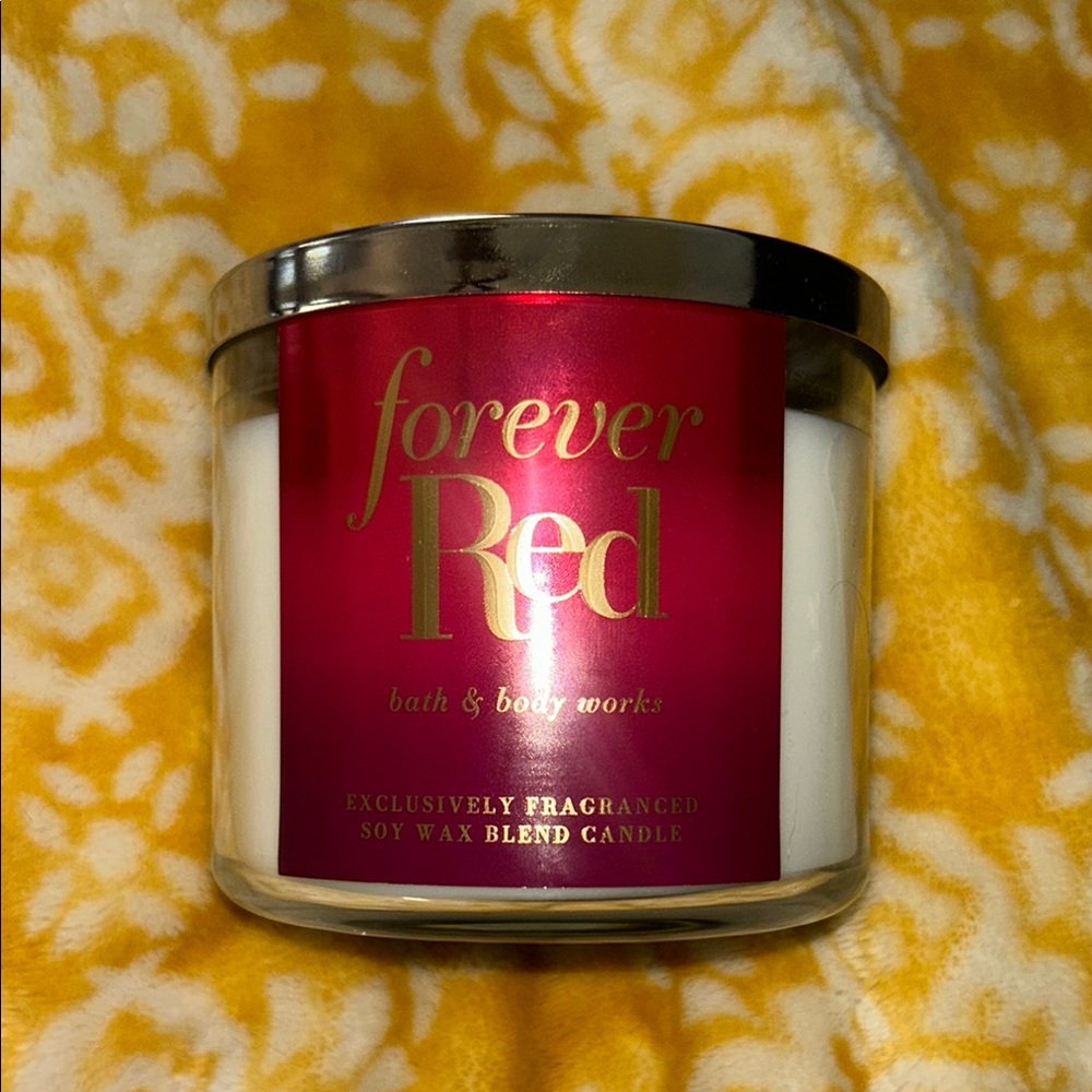 Bath & Body Works Forever Red Candle